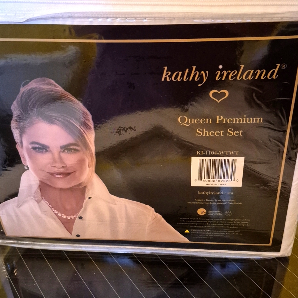 BRAND NEW KATHY IRELAND QUEEN PREMIUM SHEET SET.